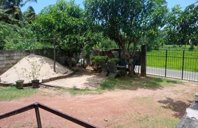 Land and Houe for sale in Matara